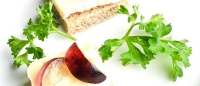 Овсяные бисквиты с маскарпоне и виноградом