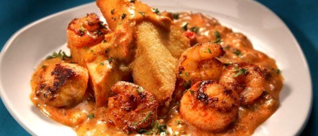 Гребешки в соусе из шампанского с грибами