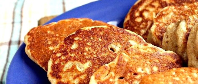 Цельнозерновые ванильные оладьи с добавлением кукурузной муки