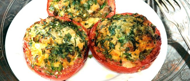 Помидоры, фаршированные семгой и каперсами