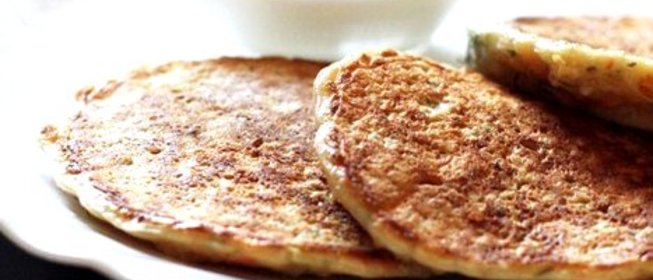 Оладьи с киноа и овощами