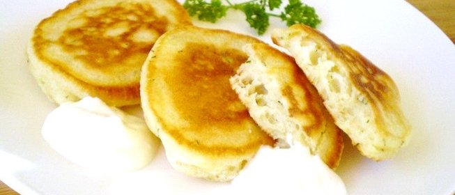 Оладьи на кефире и дрожжах