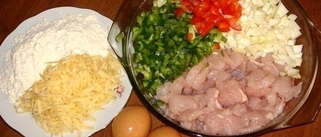 Котлеты из куриного мяса с овощами и сыром