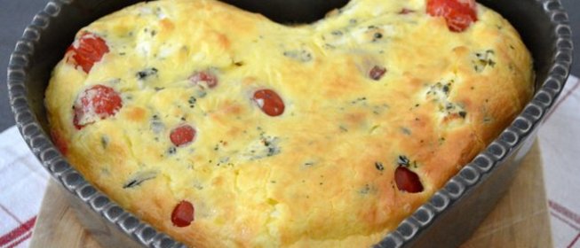 Клафути с помидорами черри и сыром фета