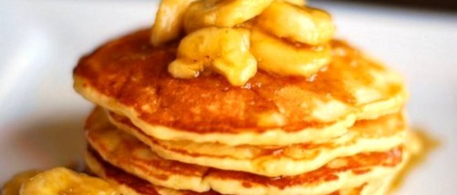 Банановые оладьи на кефире