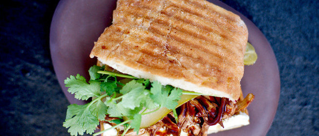 Сэндвич со свининой барбекю