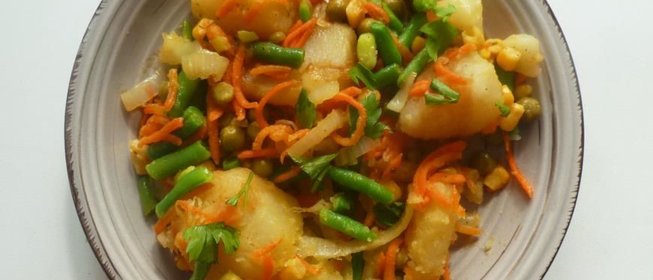 Картофель с овощами