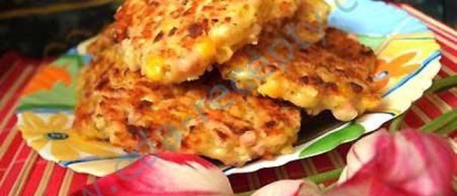 Оладьи из тыквы с колбасой