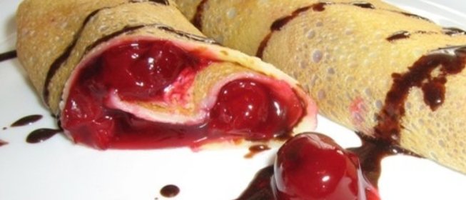 Блины с вишней