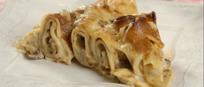 Блинный пирог с грибами