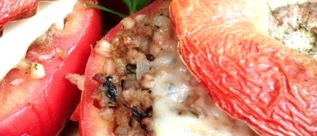 Фаршированные помидоры с гречкой