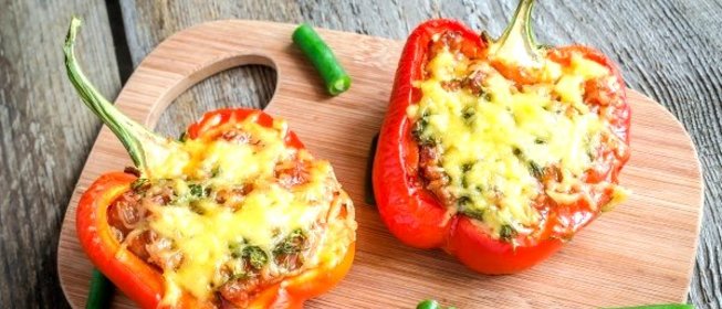 Перец, фаршированный грибами и овощами