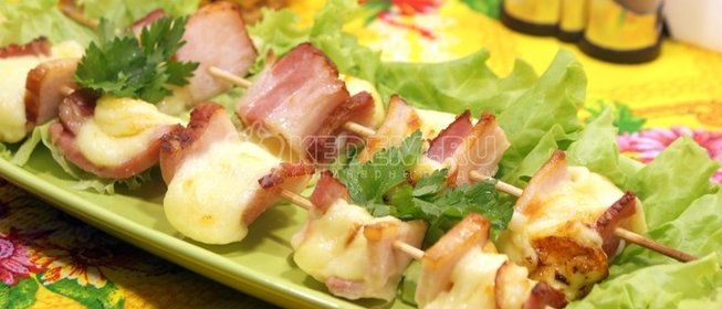 Сыр на шпажках