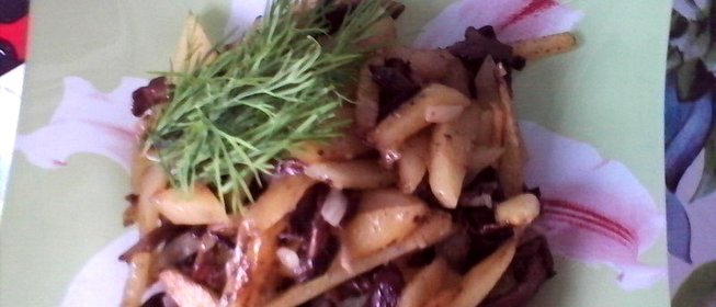Жареная картошка с опятами