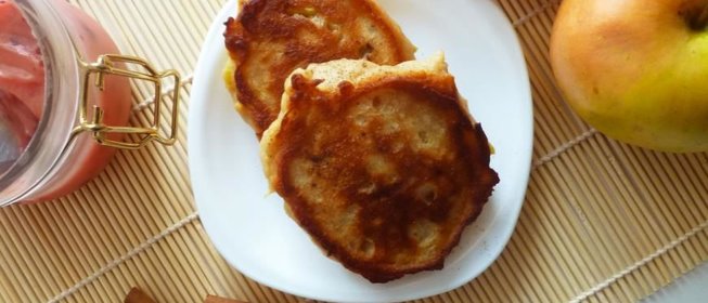 Яблочные оладьи из гречневой муки