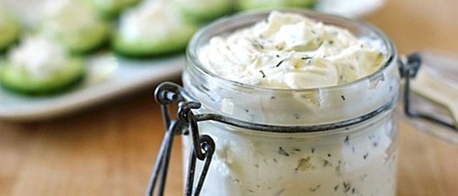 Творог с зеленью и чесноком