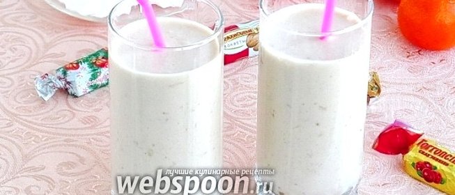 Коктейль молочно-банановый с карамельным пудингом и мороженым