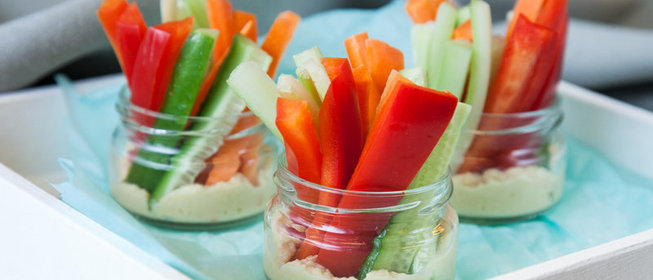 Овощные палочки с хумусом