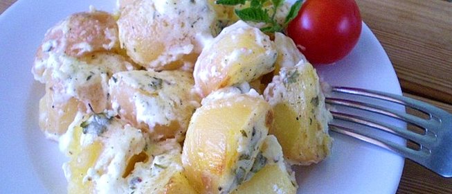 Картофель в духовке под соусом