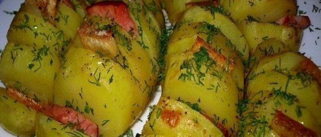 Картофель с беконом в фольге