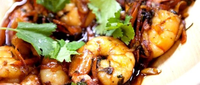 Острые креветки с имбирем и морковью