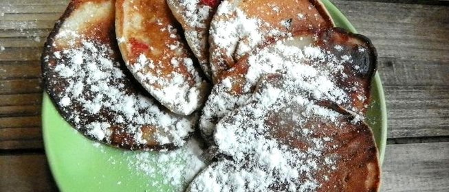 Оладьи с клубникой