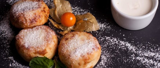 Сырники со сметаной