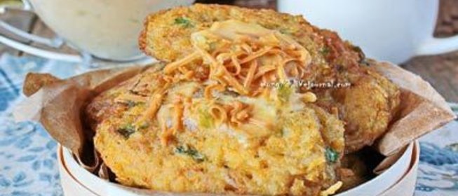 Тыквенно-картофельные оладьи с соусом Brunost