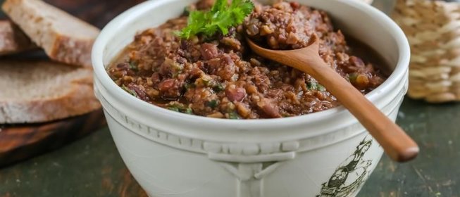 Рагу из фасоли с аджикой