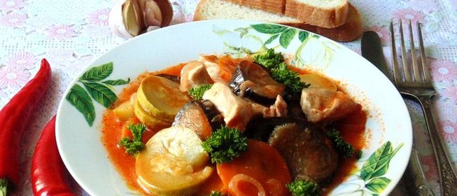 Овощное рагу с куриной грудкой