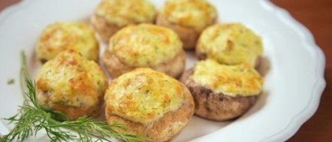 Шампиньоны с сыром и чесноком в духовке