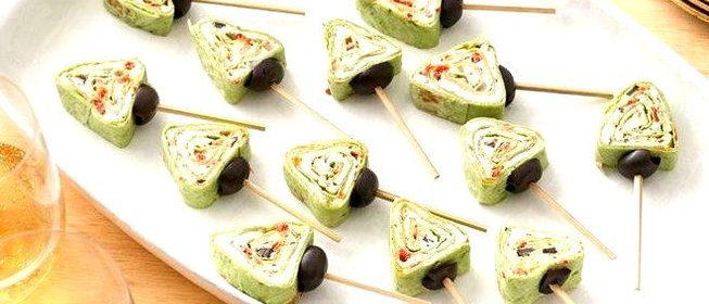 Закуска на Новый год в виде ёлки