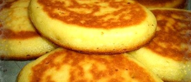 Манные дрожжевые оладьи