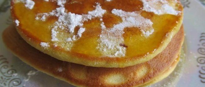 Дрожжевые толстые блины на кефире