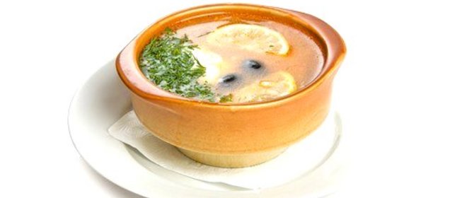 Солянка с сельдью, помидорами и сладким стручковым перцем