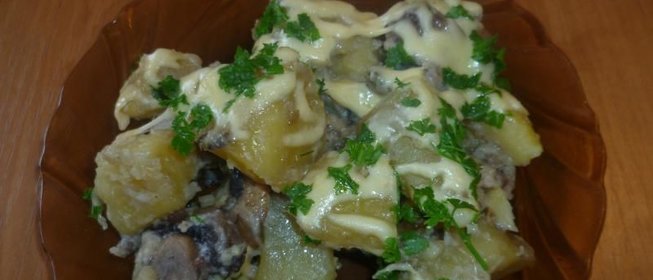 Картошка с курицей и грибами