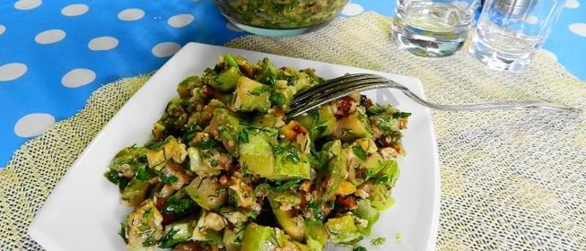 Острая закуска из кабачков с грецкими орехами