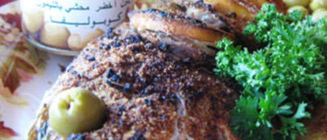 Красный морской окунь, запеченный с картофелем и оливками