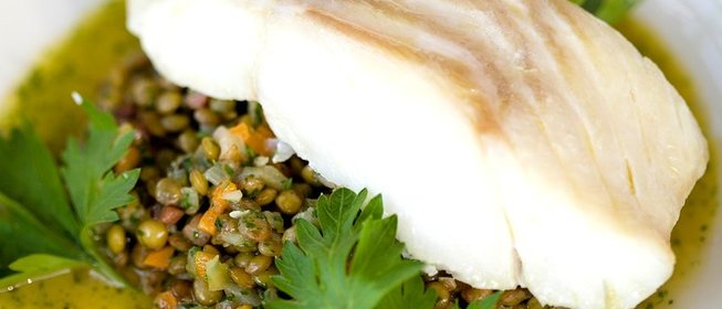 Треска с рагу из чечевицы