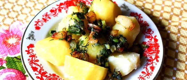 Картофель с салом и зеленью