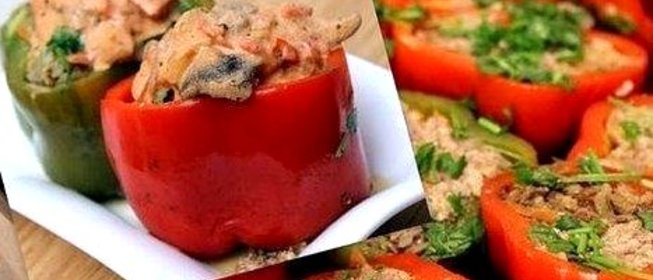 Фаршированные перцы под соусом из белых грибов