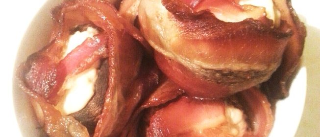 Шампиньоны в беконе