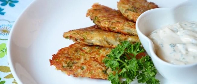 Овощные оладьи из топинамбура