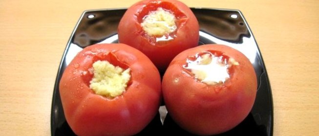 Помидоры с чесноком