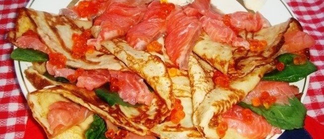 Блинчики с малосольной форелью