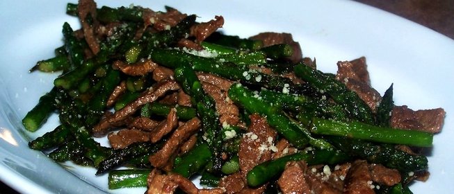 Спаржа с говядиной