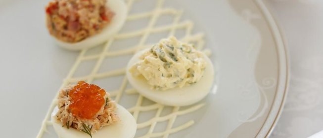 Фаршированные яйца с тремя начинками
