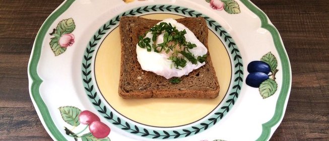 Тост с яйцом пашот