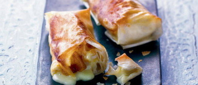 Блинчики с домашней колбасой и яблоками