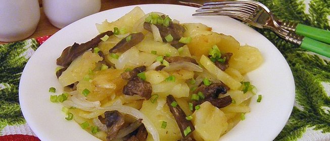 Картошка с шампиньонами на сковороде